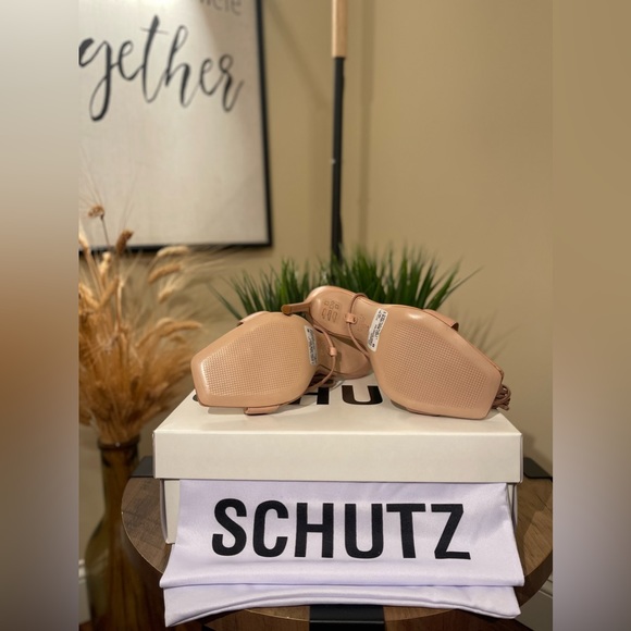 SCHUTZ Vikki Leather Heel 8 Size Nude/Beige Color Sandal - Picture 10 of 13